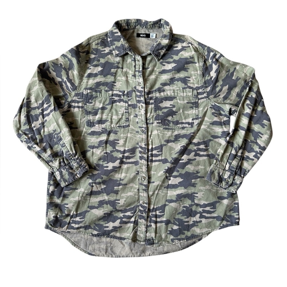 BDG Camo Flannel 🍀